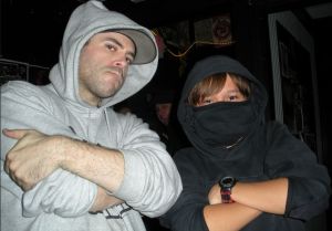 arm crossing is genetic